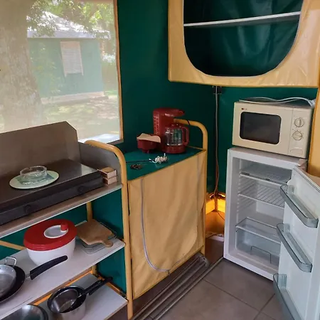 Camping De Rouergue Villefranche-de-Rouergue Exterior foto